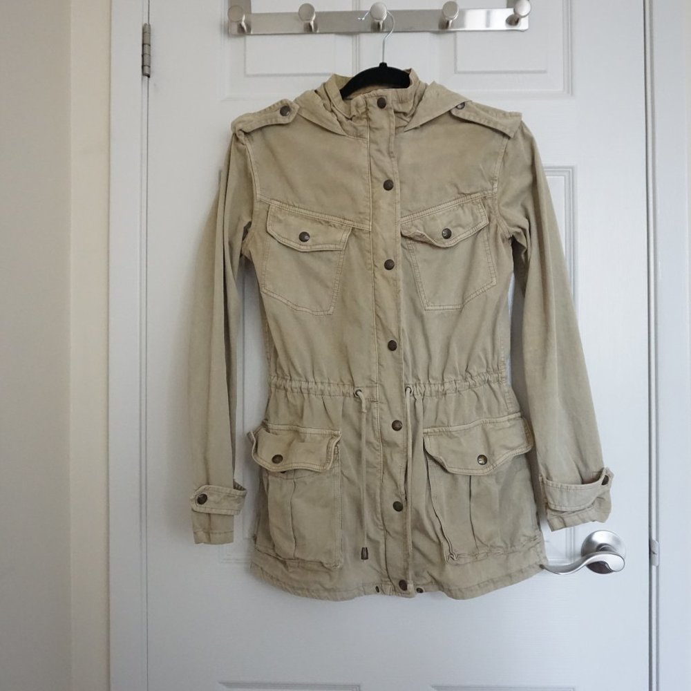 ARITZIA TALULA Light Olive Trooper Jacket